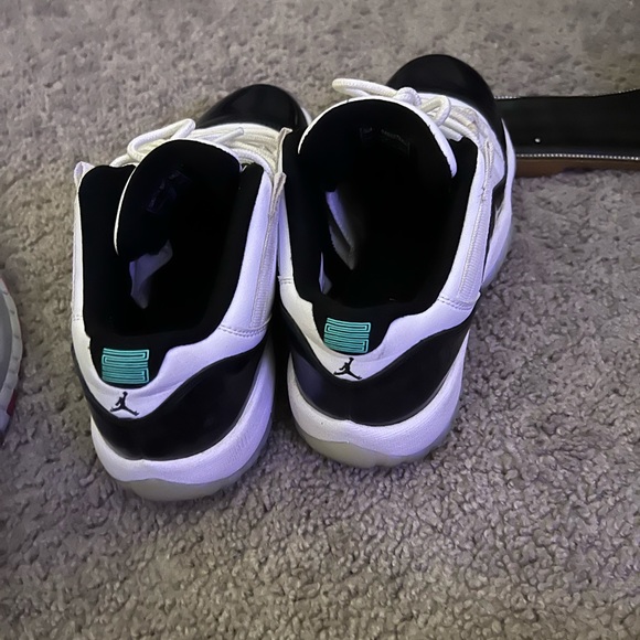 Kids Jordan retros - Picture 14 of 15